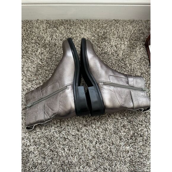 Anthropologie Bernardo Tyra Moto Boot Buckle Zip Grey Metallic Leather Size 8.5 - Picture 4 of 7